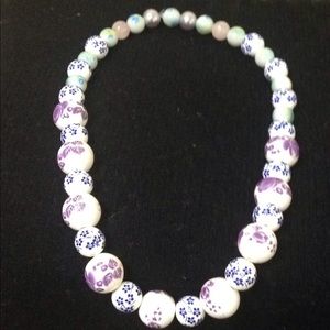 Elegant flower necklace.